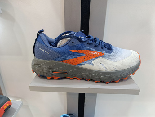 کتونی رانینگ بروکس مدل کاسکادیا 17 سایزبندی 40 تا 45 ساخت ویتنام | Brooks Cascadia 17