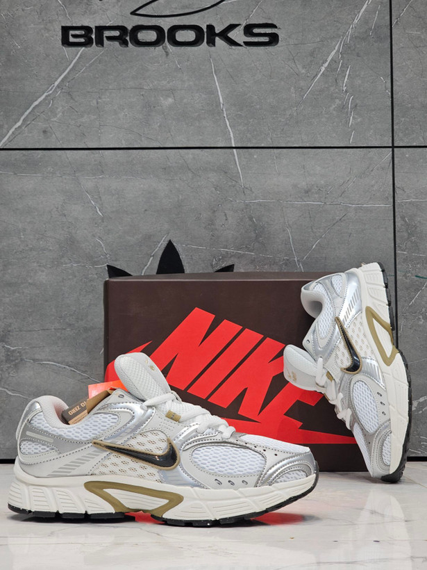 کتونی نایک V5K RNR سایز 39 الی 45 ساخت ویتنام  | Nike V5k RNR