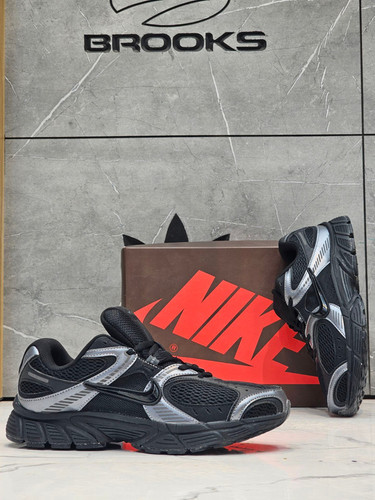 کتونی نایک V5K RNR سایز 39 الی 45 ساخت ویتنام | Nike V5k RNR