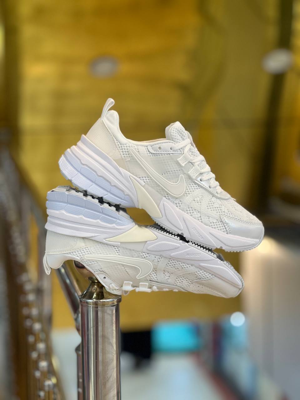 کتونی مسترکوالیتی نایک وی تو کی ساخت ویتنام سایزبندی 37 الی 40 | Nike V2K Run