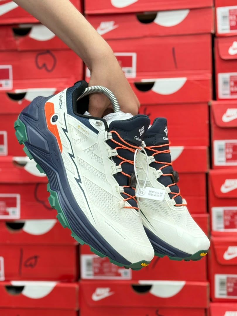 کتونی ضدآب کلمبیا مدل Out Dry ساخت ویتنام سایزبندی40تا45 | Columbia Out Dry Goretex