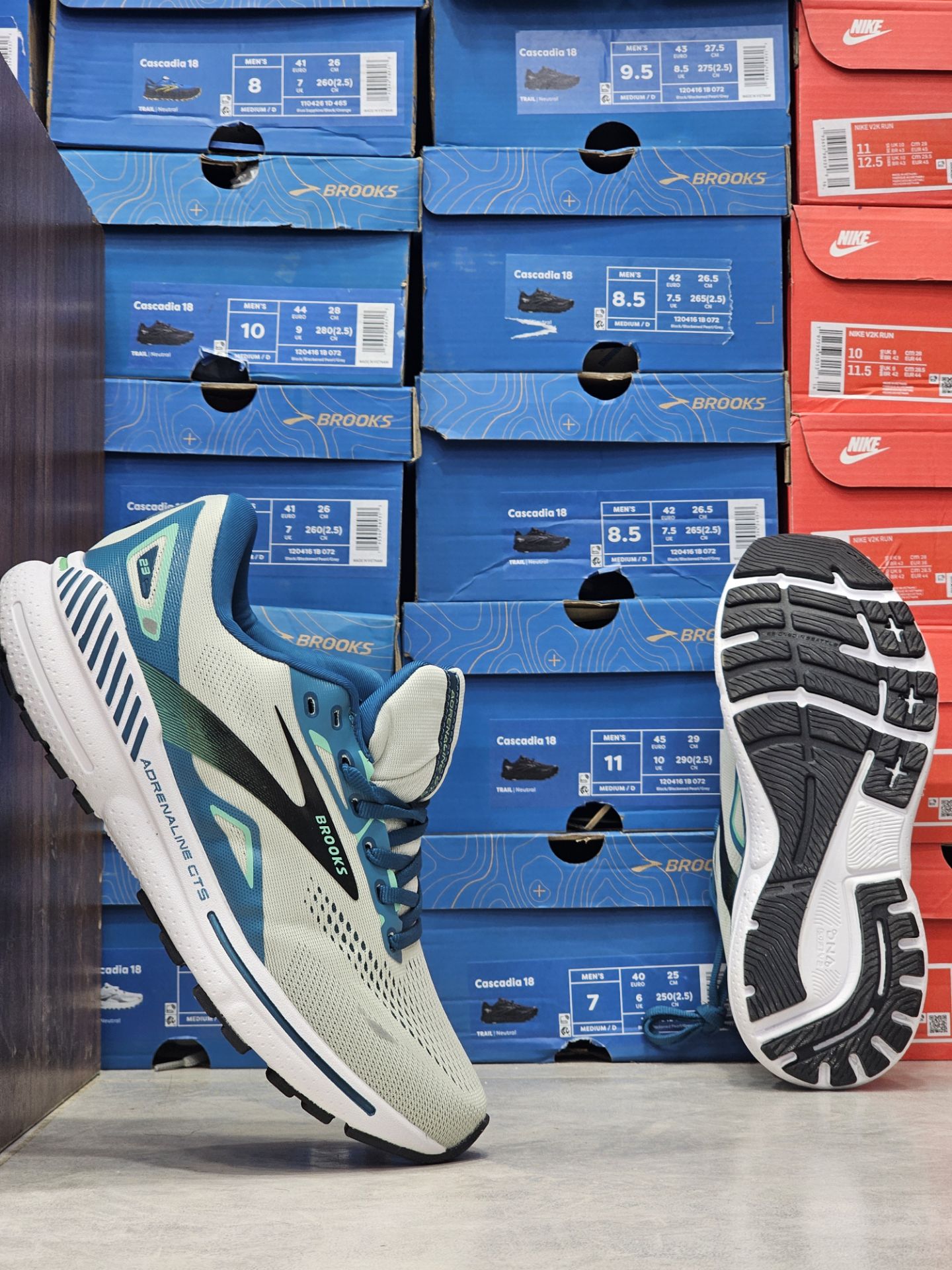 کتونی بروکس آدرنالین جی‌تی‌اس ۲۳ سایزبندی 40تا45 ساخت ویتنام | Brooks Adrenaline GTS 23
