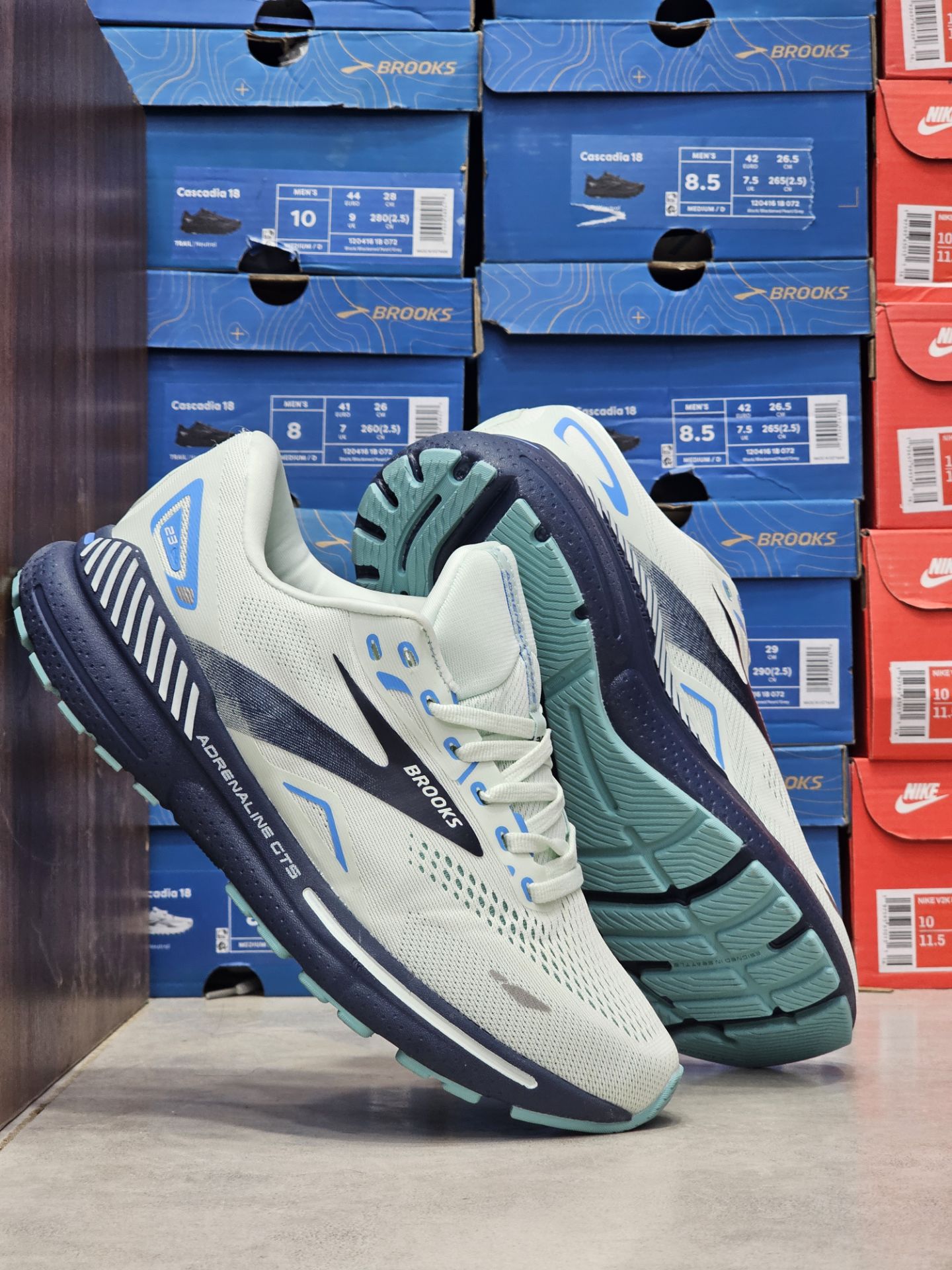 کتونی بروکس آدرنالین جی‌تی‌اس ۲۳ سایزبندی 40تا45 ساخت ویتنام | Brooks Adrenaline GTS 23