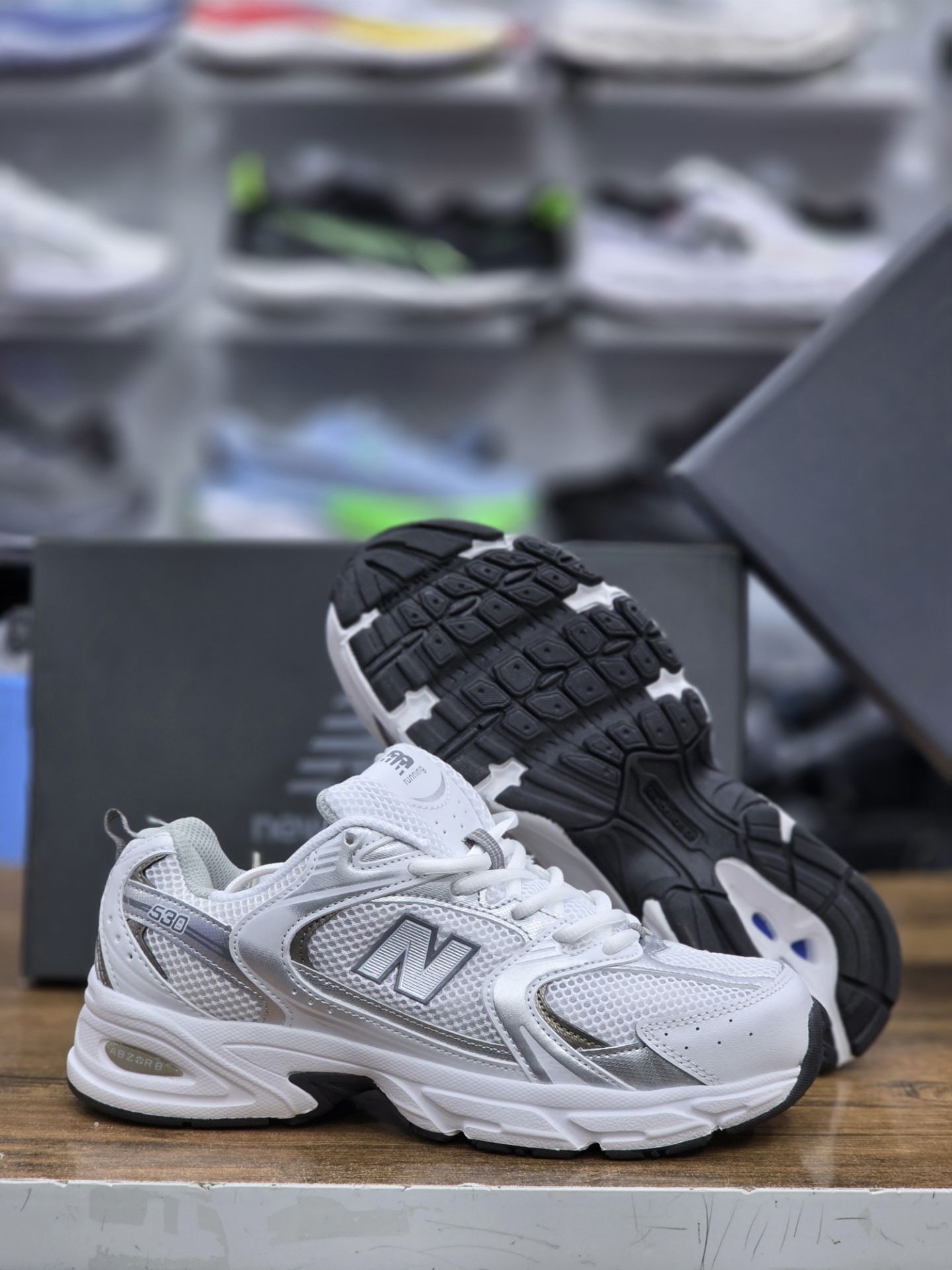 کتونی نیوبالانس 530 مسترکوالیتی سایز 37 الی ۴۵ ساخت ویتنام | New Balance 530