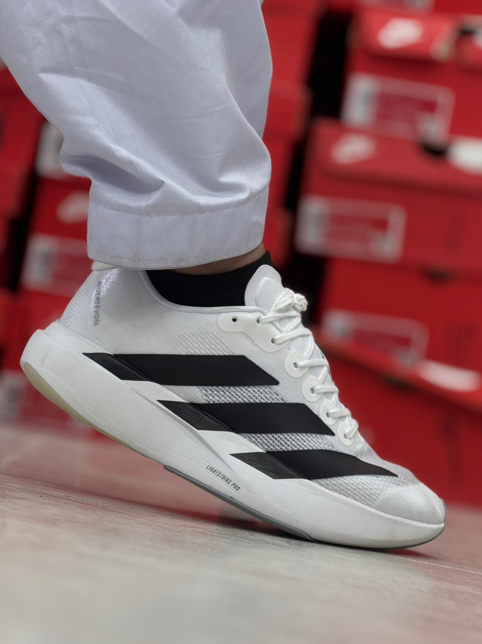 کتونی آدیداس آدی‌زیرو لایت‌استرایک پرو سایز ۴۰ الی ۴۵ ساخت ویتنام | Adidas Adizero Lightstrike Pro