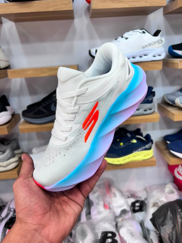 کتونی اسکیچرز هایپربرست کربن مسترکوالیتی سایز ۳۶ الی ۴۰ ساخت ویتنام | Skechers Hyperburst Carbon