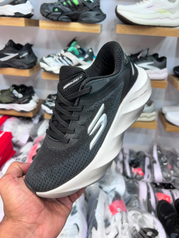 کتونی اسکیچرز هایپربرست کربن مسترکوالیتی سایز ۳۶ الی ۴۰ ساخت ویتنام | Skechers Hyperburst Carbon