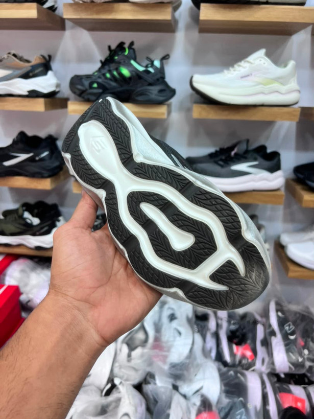 کتونی اسکیچرز هایپربرست کربن مسترکوالیتی سایز ۳۶ الی ۴۰ ساخت ویتنام | Skechers Hyperburst Carbon