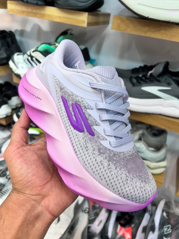 کتونی اسکیچرز هایپربرست کربن مسترکوالیتی سایز ۳۶ الی ۴۰ ساخت ویتنام | Skechers Hyperburst Carbon