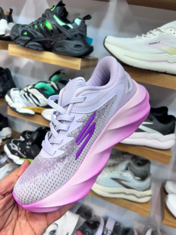 کتونی اسکیچرز هایپربرست کربن مسترکوالیتی سایز ۳۶ الی ۴۰ ساخت ویتنام | Skechers Hyperburst Carbon