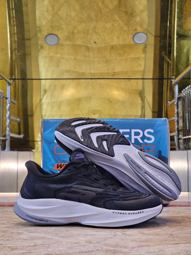 کتونی مسترکوالیتی اسکیچرز هایپربرست کربن ساخت ویتنام سایزبندی ۴۰ الی ۴۵ | Skechers Hyperburst Carbon