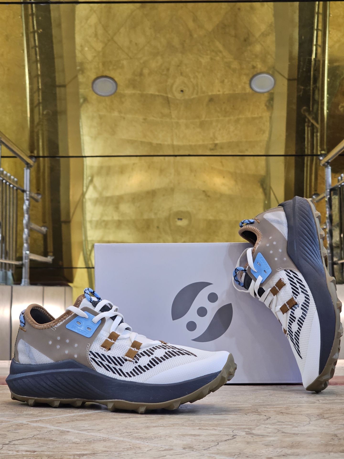 کتونی ساکونی اندورفین ریفت مسترکوالیتی سایز ۴۰ الی ۴۵ ساخت ویتنام | Saucony Endorphin Rift