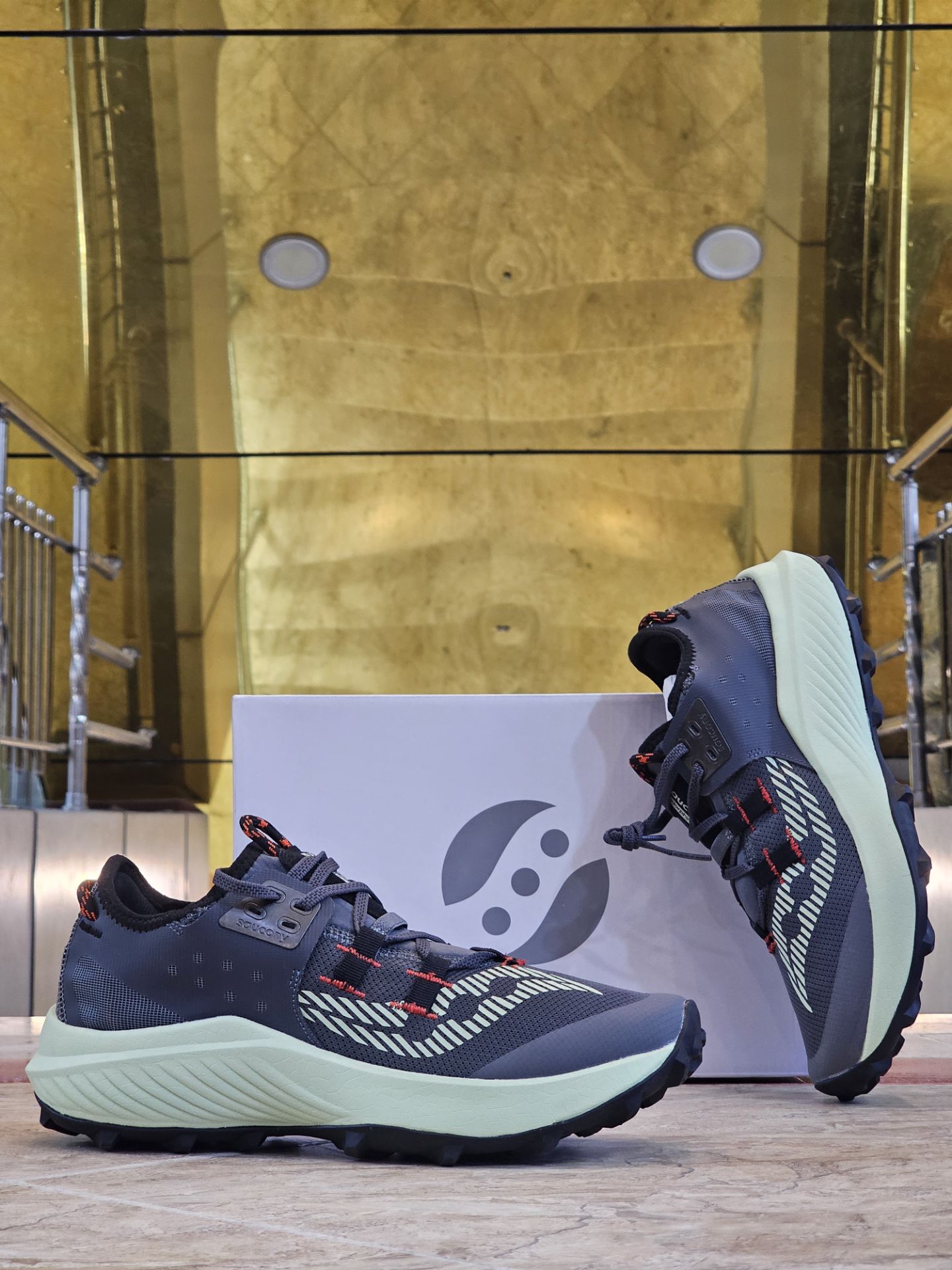کتونی ساکونی اندورفین ریفت مسترکوالیتی سایز ۴۰ الی ۴۵ ساخت ویتنام | Saucony Endorphin Rift