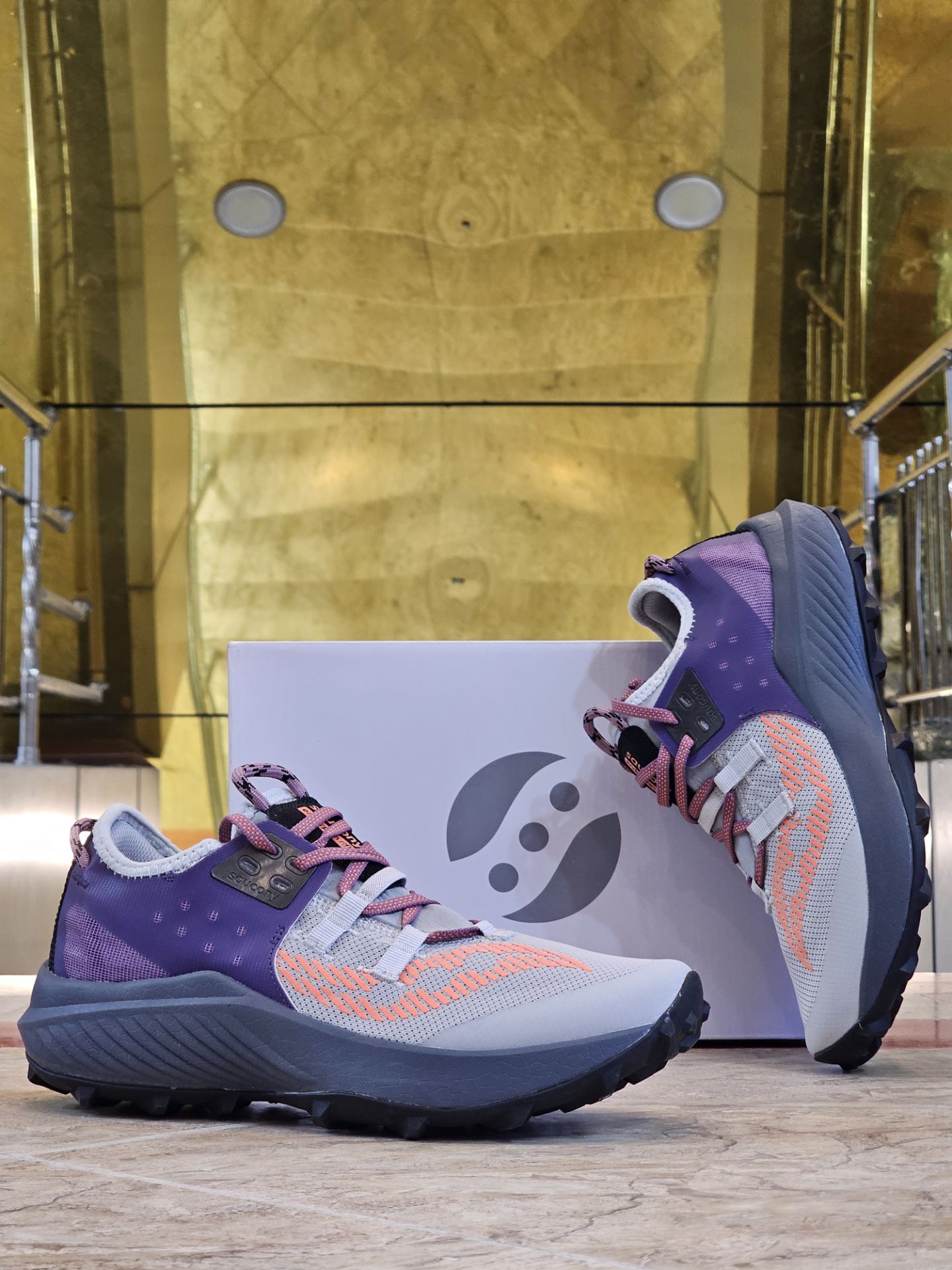 کتونی ساکونی اندورفین ریفت مسترکوالیتی سایز ۴۰ الی ۴۵ ساخت ویتنام | Saucony Endorphin Rift