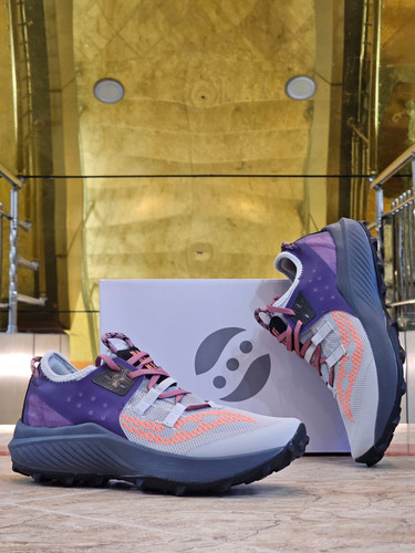 کتونی ساکونی اندورفین ریفت مسترکوالیتی سایز ۴۰ الی ۴۵ ساخت ویتنام | Saucony Endorphin Rift