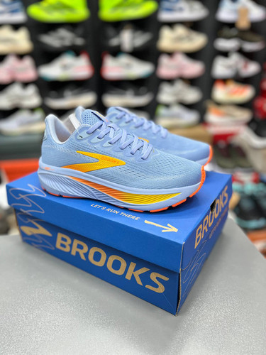 کتونی مسترکوالیتی بروکس گاست ۱7 سایزبندی ۴۰ تا ۴۵ ساخت ویتنام | Brooks Ghost 1۷