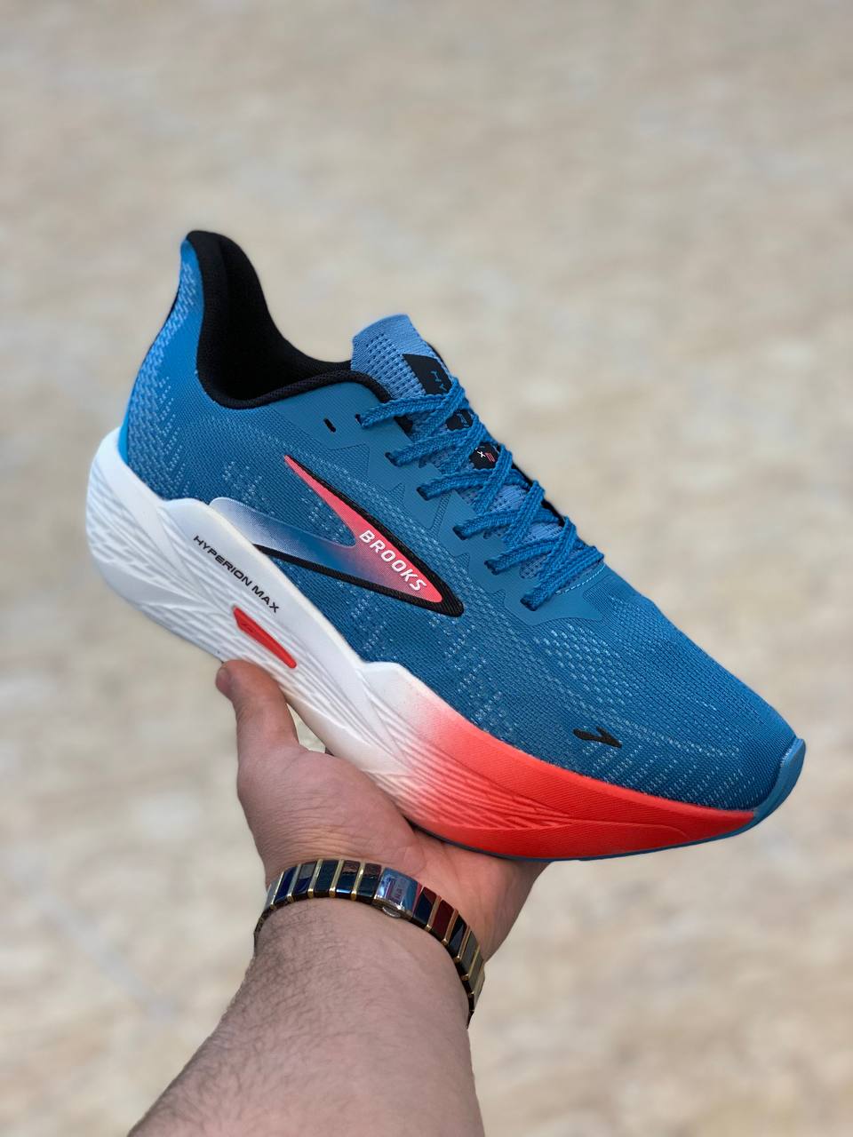 Brooks Hyperion Max 2 made in Vietnam