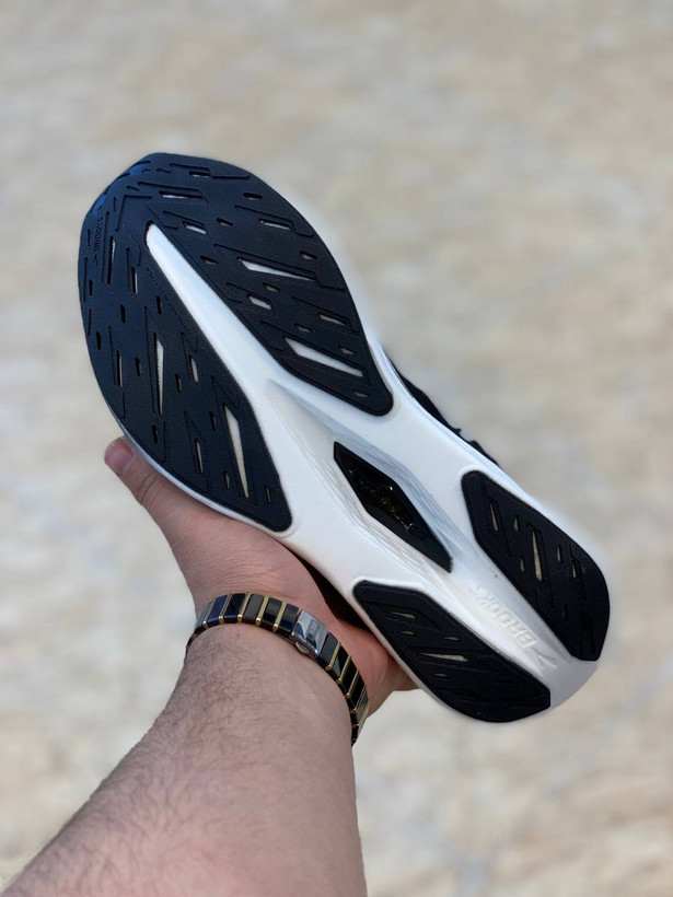 کتونی بروکس هایپریون مکس مسترکوالیتی سایز ۴۰ الی ۴۵ ساخت ویتنام | Brooks Hyperion Max