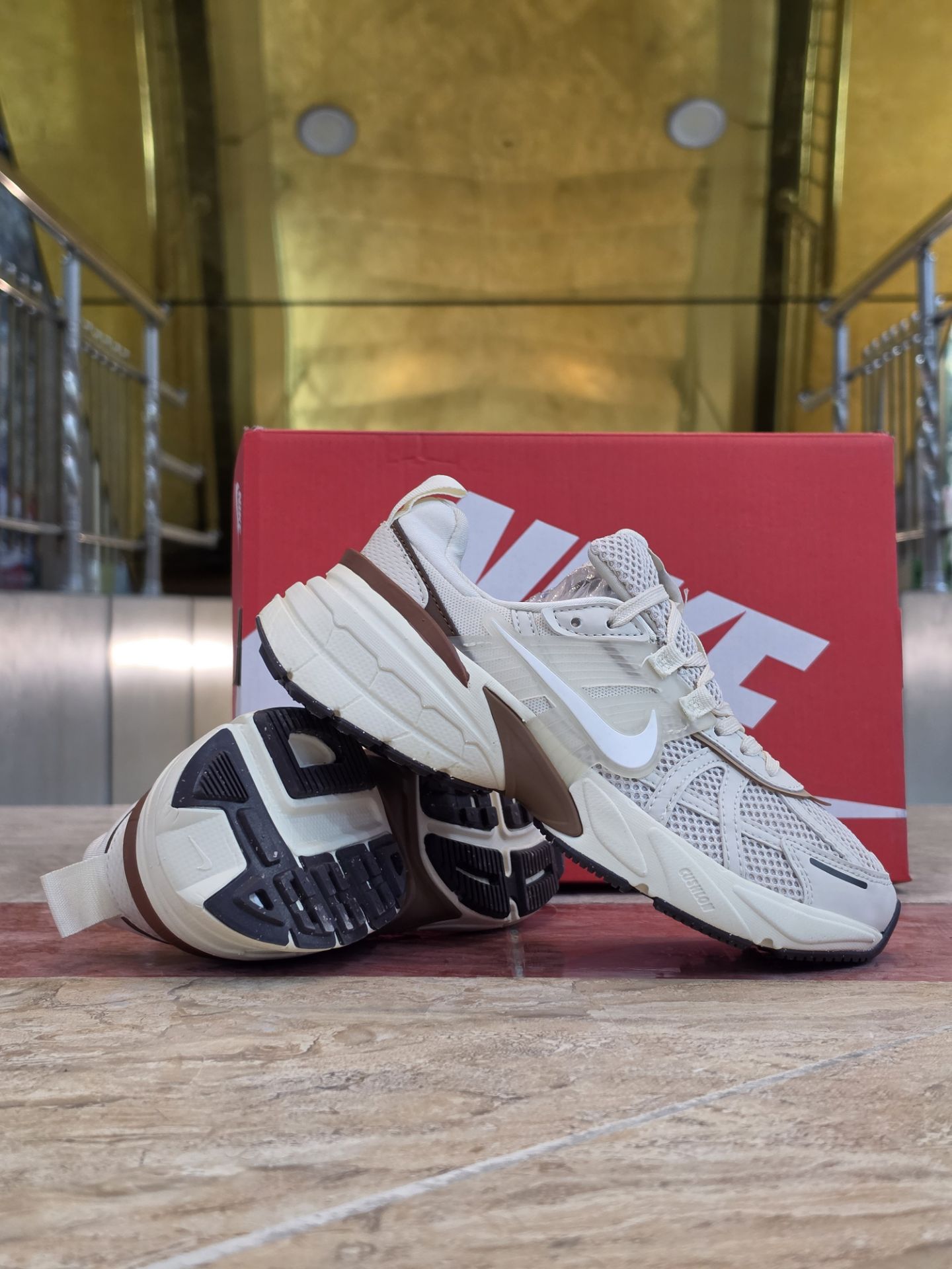کتونی نایک وی تو کی مسترکوالیتی سایزبندی 38 الی 45 ساخت ویتنام | Nike V2K Run