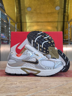 کتونی نایک وی فایو کی مسترکوالیتی سایز 40 الی 45 ساخت ویتنام | Nike V5k RNR